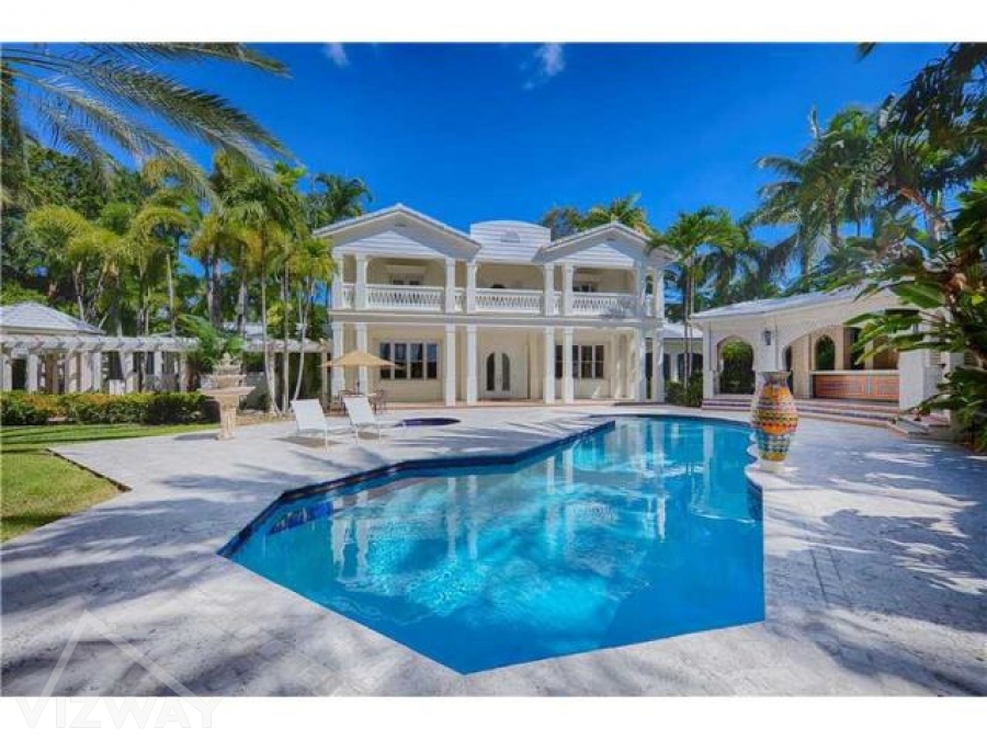 1 STAR ISLAND DR MIAMI BEACH, FL 33139